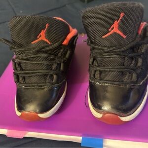 Jordan Kids Black and Red Sneakers
